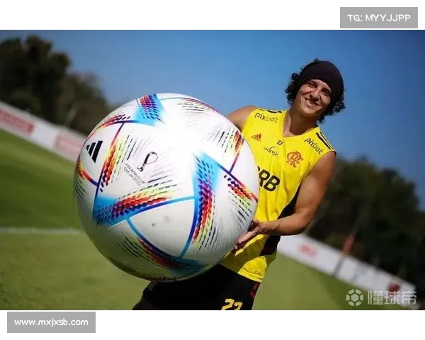 大卫路易斯在比赛中多位置表现与战术作用全面分析