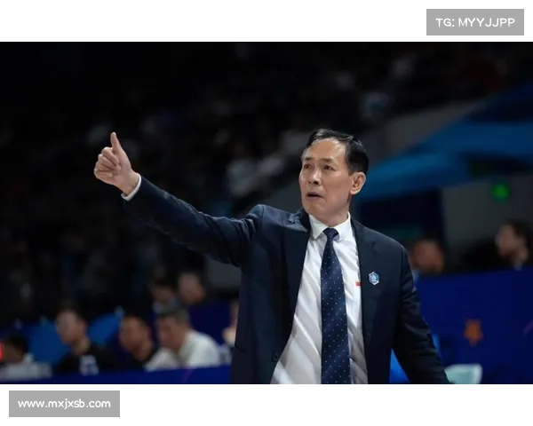 如何从战术层面分析许利民的边线球策略及其对比赛的影响